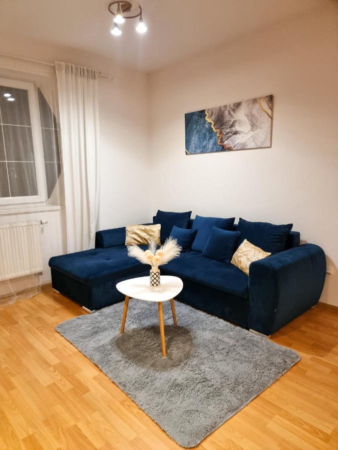 Modern & Cozy Apartment Near Hockey & Football Arena Pozsony Kültér fotó
