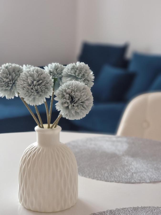 Modern & Cozy Apartment Near Hockey & Football Arena Pozsony Kültér fotó